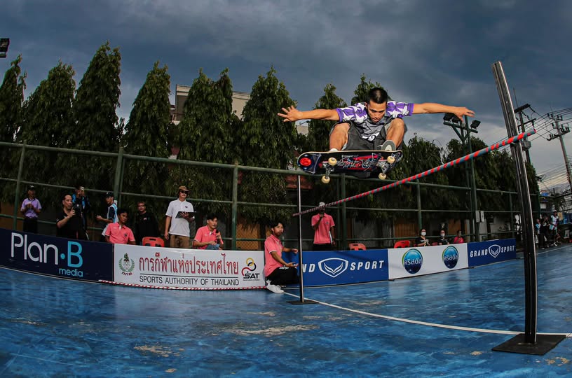 พีรพัฒน์ ชำนาญราช นักกีฬา skateboard ตัวแทนจังหวัดกำแพงเพชร คว้าเหรียญทอง