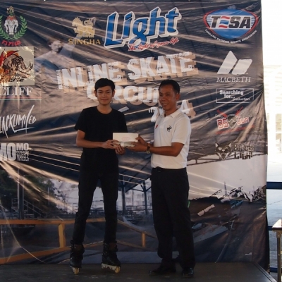 ภาพรับรางวัล Singha Light Inline skate Circuit 2014