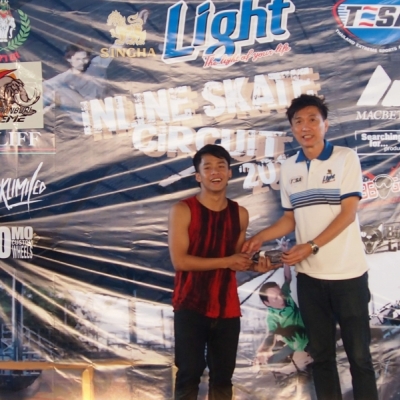 ภาพรับรางวัล Singha Light Inline skate Circuit 2014